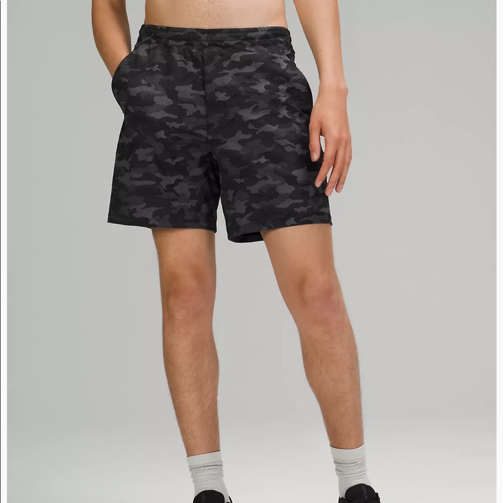 Lululemon Pace Breaker lined 9” shorts- Camo